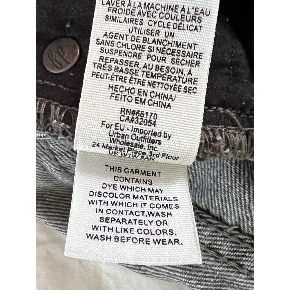 Free People We The‎ Free Women's Size 24 Gray Distressed Denim Mini Jean Skirt - Picture 4 of 5